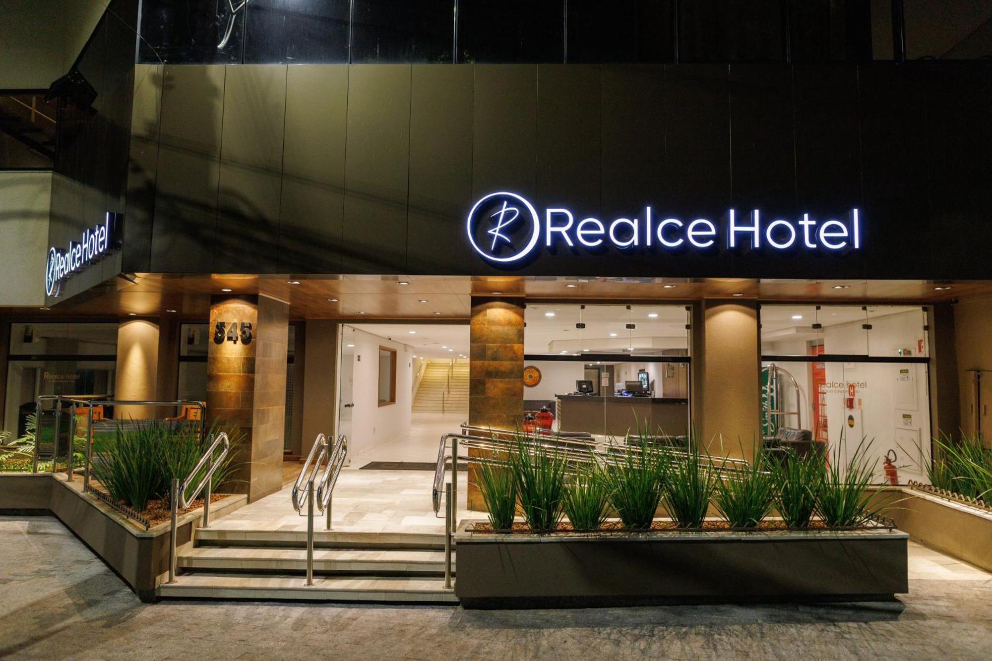Realce Hotel Jau Bagian luar foto